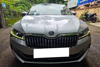 2022 Skoda Superb Laurin & klement