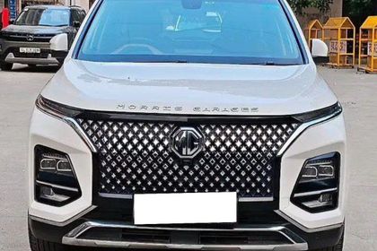 2024 MG Hector Plus Savvy Pro CVT 2023-2025