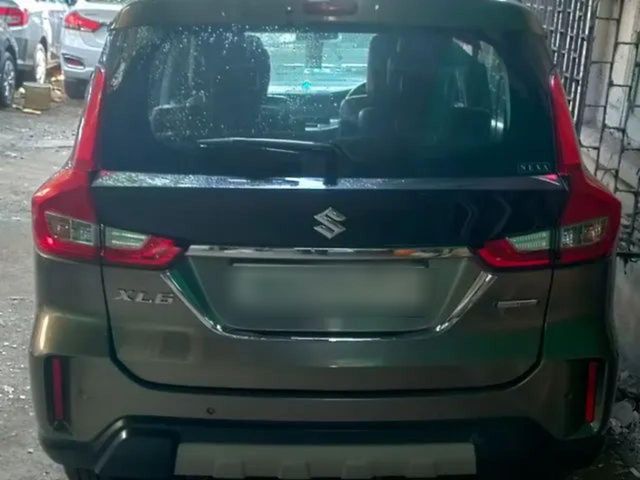 Maruti Suzuki XL6 अल्फा एटी Second-hand 2022 Maruti Suzuki XL6 अल्फा एटी for sale in Mumbai