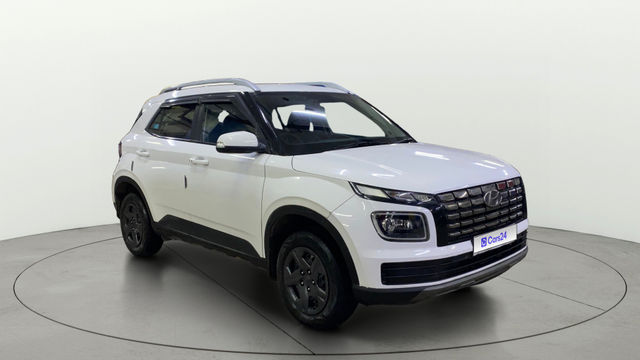 Second-hand 2023 Hyundai Venue SX for sale in Indore