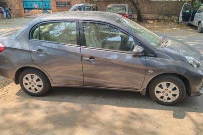 2017 Honda Amaze एस रेनफोर्स्ड ऑप्शन i-VTEC