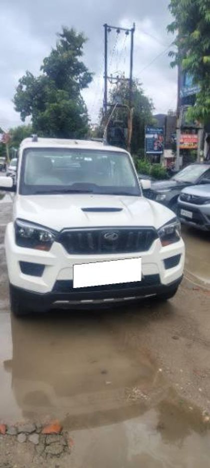 2014 Mahindra Scorpio ईएक्स