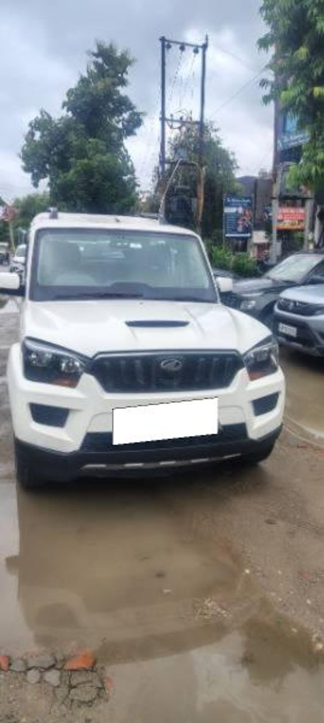 Second-hand 2014 Mahindra Scorpio EX for sale in Bareilly