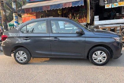 2025 Honda Amaze वीएक्स