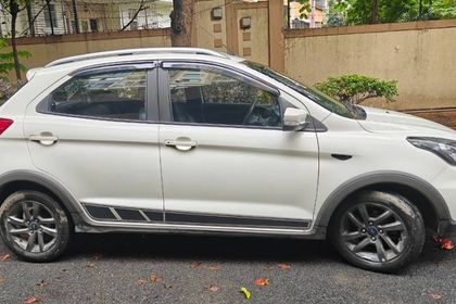 2020 Ford Freestyle Titanium Petrol BSIV