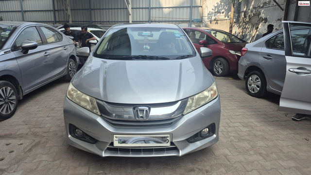 Honda City i VTEC CVT वीएक्स Second-hand 2014 Honda City i VTEC CVT वीएक्स for sale in Noida