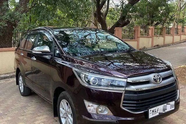 Toyota Innova Crysta 2.4 G MT BSIV Second-hand 2017 Toyota Innova Crysta 2.4 G MT BSIV for sale in Mumbai