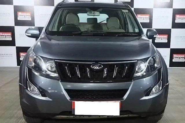 Mahindra XUV500 W10 1.99 mHawk Second-hand 2016 Mahindra XUV500 W10 1.99 mHawk for sale in Mumbai