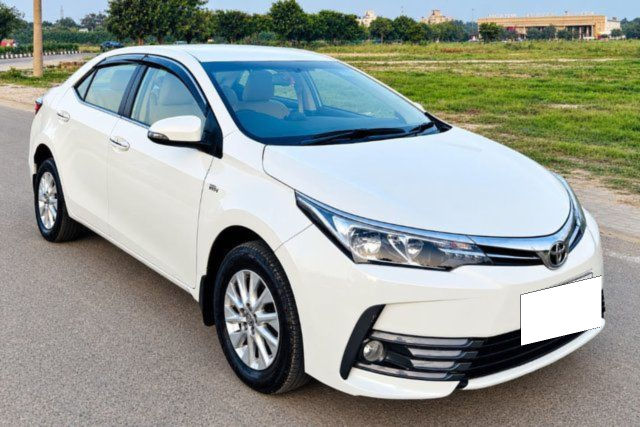 Second-hand 2019 Toyota Corolla Altis 1.8 जी for sale in New Delhi