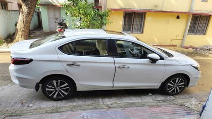2022 होंडा सिटी ZX CVT
