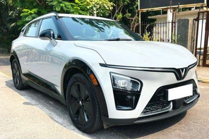 2025 VinFast VF7 Sky Infinity