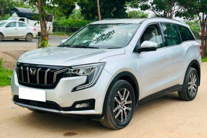 2023 महिंद्रा एक्सयूवी700 AX7 AT BSVI