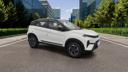 2024 Tata Nexon Fearless प्लस एस रेनफोर्स्ड DT DCA