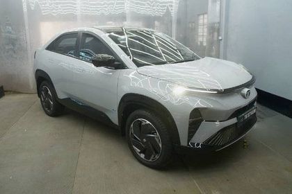 2024 Tata Curvv EV Empowered प्लस 55