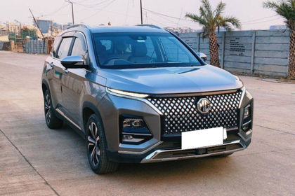 2024 MG Hector Plus Savvy Pro CVT 2023-2025