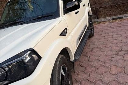 2024 Mahindra Scorpio एस रेनफोर्स्ड