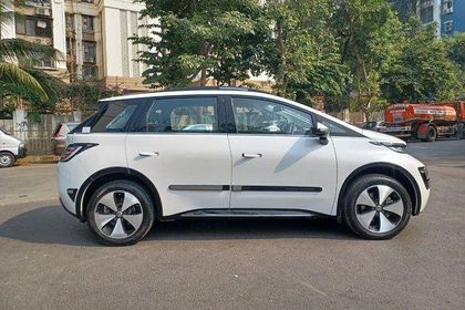 2024 MG Windsor EV एसेंस