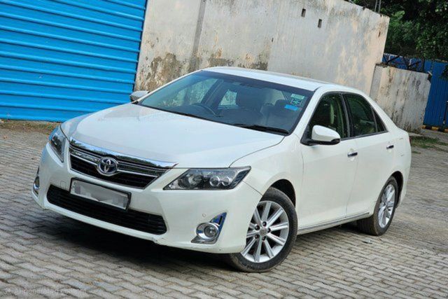 Second-hand 2014 Toyota Camry Hybrid for sale in New Delhi