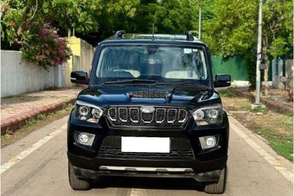 2022 Mahindra Scorpio S11