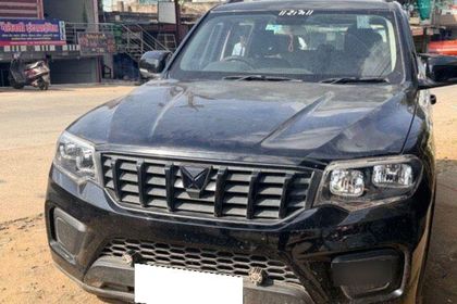 2023 Mahindra Scorpio N Z2 Diesel