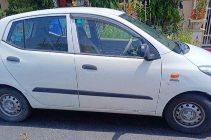2014 Hyundai i10 मैग्ना 1.1L