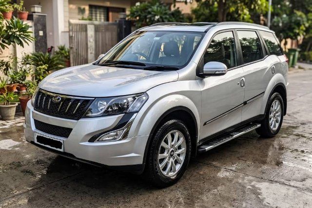 Second-hand 2016 Mahindra XUV500 R W10 FWD for sale in Ghaziabad
