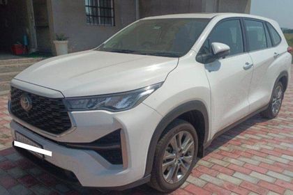 2026 Toyota Innova Hycross ZX Hybrid