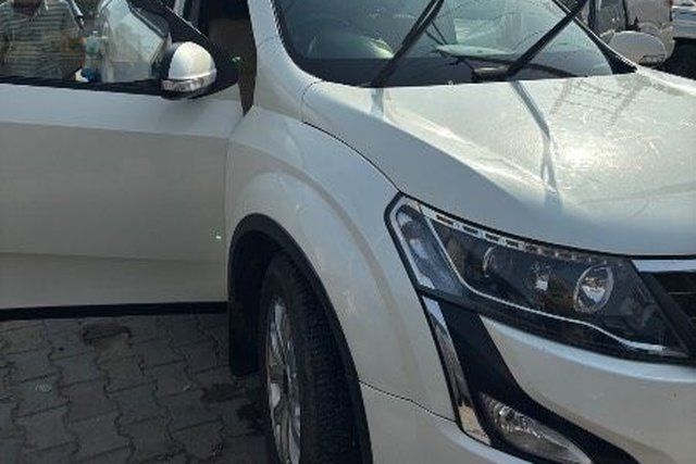 Mahindra XUV500 W9 AT BSIV Second-hand 2019 Mahindra XUV500 W9 AT BSIV for sale in Faridabad