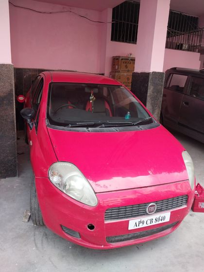 2010 Fiat Grande Punto एक्टिव