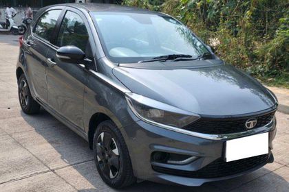 2025 Tata Tiago XZ CNG