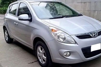 2011 Hyundai i20 1.4 एस्टा (AT)