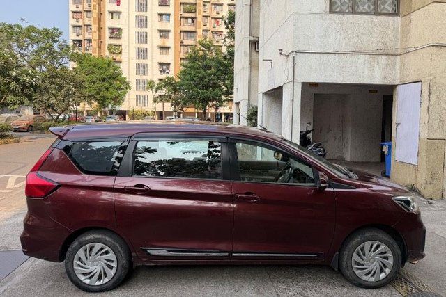 Second-hand 2022 Maruti Suzuki Ertiga वीएक्सआई सीएनजी 2022-2023 for sale in Thane