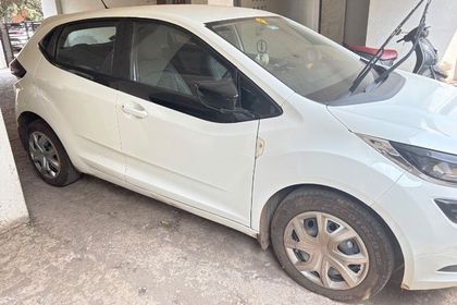 2025 Tata Altroz XM Plus CNG