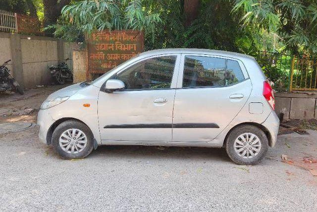 Second-hand 2013 Hyundai i10 Magna 1.1L for sale in New Delhi