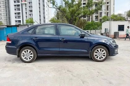 2015 Volkswagen Vento Magnific 1.6 हाईलाइन