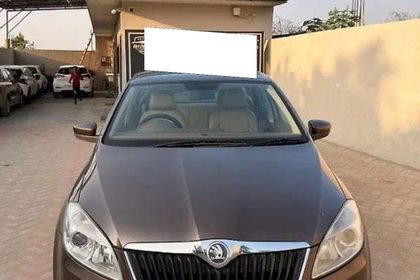2015 Skoda Rapid 1.5 TDI AT एलिगेंस