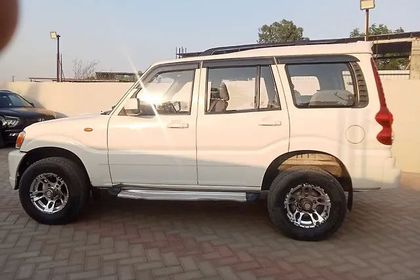 2012 Mahindra Scorpio SLE BSIII