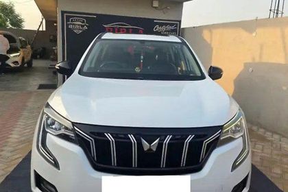 2022 Mahindra XUV700 AX7 Diesel AT Luxury Pack AWD BSVI