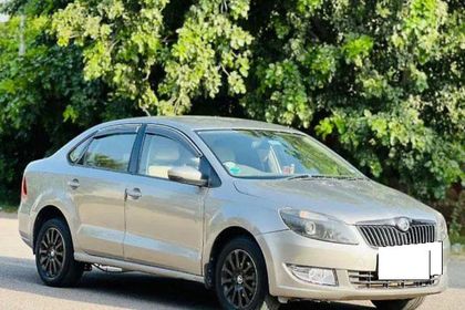 2016 Skoda Rapid 1.5 TDI AT Elegance Plus