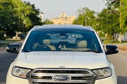 2016 Ford Endeavour 3.2 Titanium AT 4X4