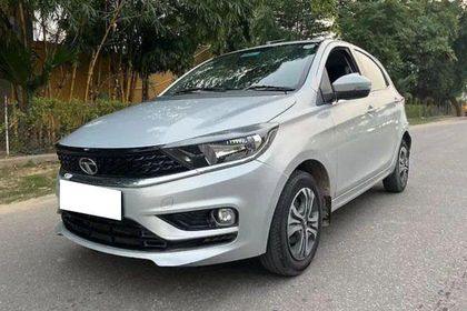 2020 Tata Tiago XZA प्लस