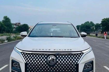 2023 MG Hector 2.0 Sharp Pro डीजल बीएस6