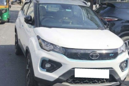 2022 Tata Nexon EV एक्सजेड प्लस लक्स
