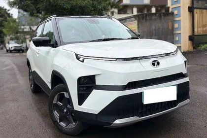 2025 Tata Punch EV Empowered प्लस