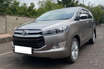 2019 Toyota Innova Crysta 2.4 जेडएक्स 7Str प्लैटिनम सफेद Pearl