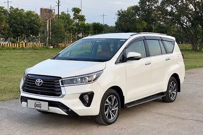 2022 Toyota Innova Crysta 2.4 VX 8 STR