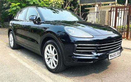 2022 Porsche Cayenne Base