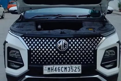 2023 MG Hector 1.5 टर्बो Savvy Pro CVT बीएस6