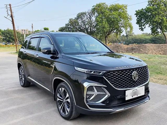 Second-hand 2022 MG Hector Plus Style Turbo MT 7 STR for sale in Indore