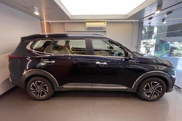 Second-hand 2022 Kia Carens प्रेस्टीज प्लस टर्बो 2022-2023 for sale in Mumbai